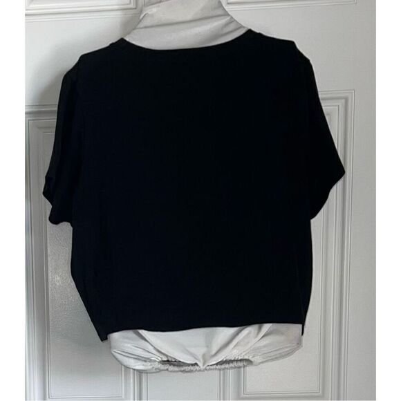 Thorn & Fable Skeleton Dark Story Girls Crop T-Shirt (Med) - Picture 3 of 7